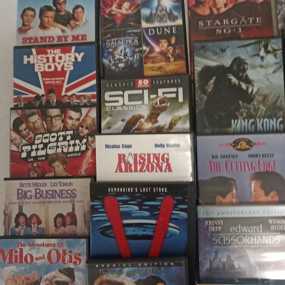 30 classic DVDs 80s 90s 2000s sci-fi, rom-com, comedy, drama, kids - Picture 6 of 8